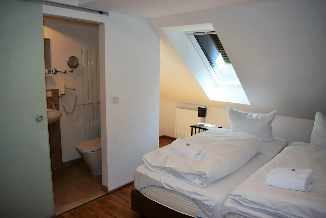 Guest house Brauereigasthof Stanglbraeu Hausen