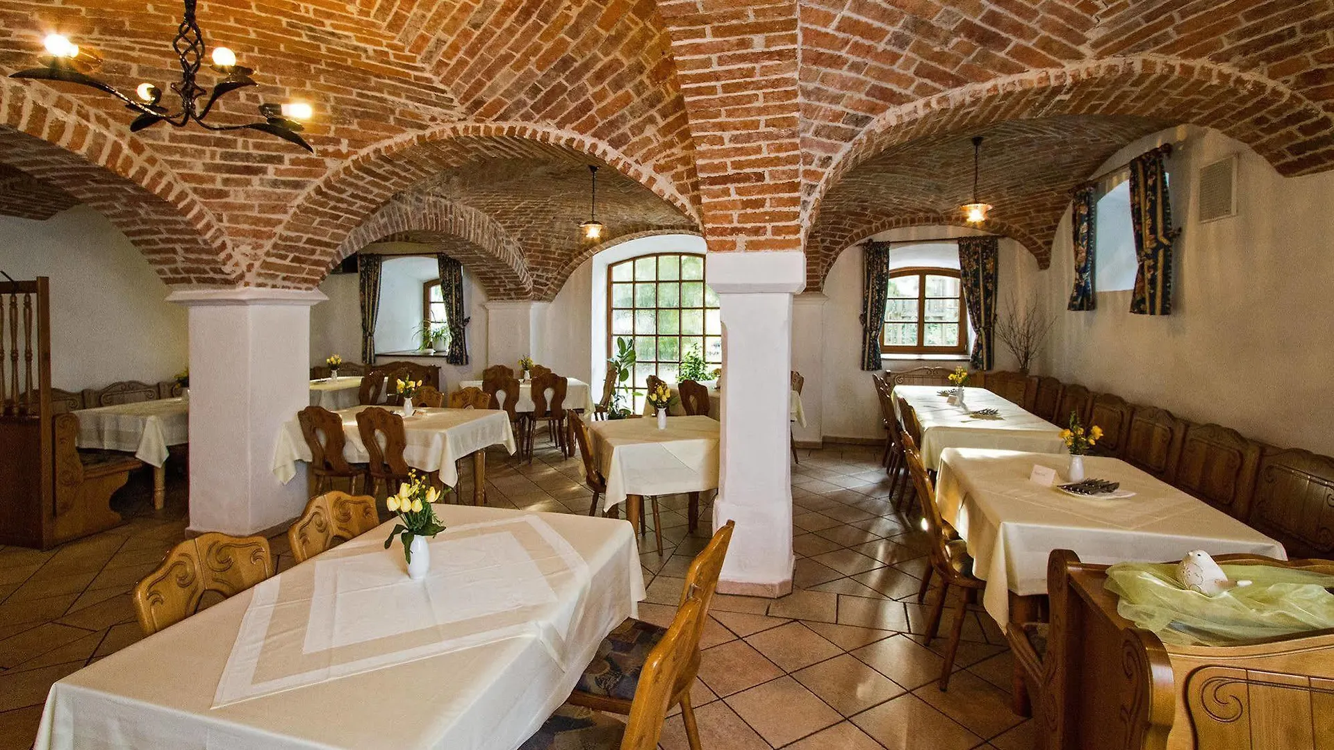 Brauereigasthof Stanglbraeu Hausen  Guest house Hausen (Kelheim)