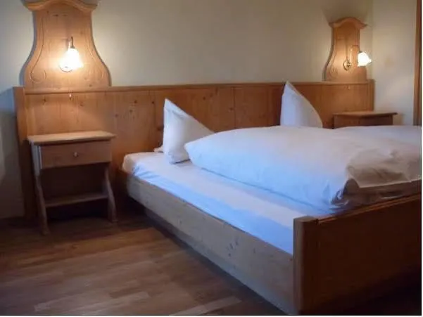 *** Guest house Brauereigasthof Stanglbraeu Hausen  Germany